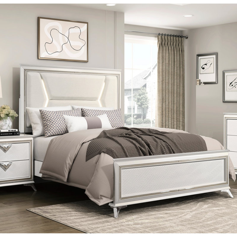 Grand lit moderne de luxe avec tête de lit à DEL avec revêtement en chenille, blanc antique et or, tête de lit tapissier avec éclairage en bois, or antique à 2 tons, fabrication stable