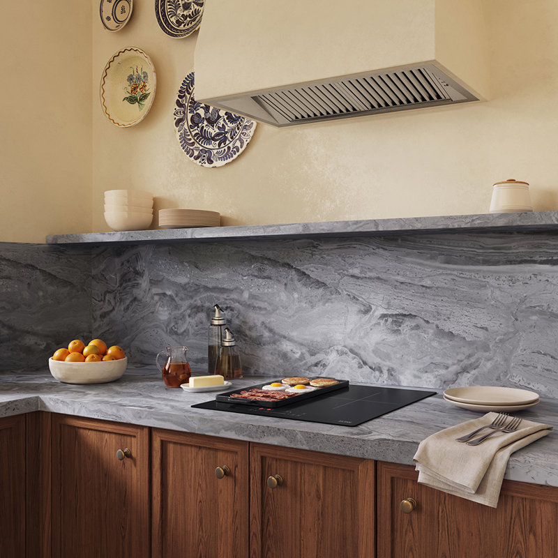 ZLINE 24 in. Induction Cooktop with Anti-Scratch Glass and 3 Elements