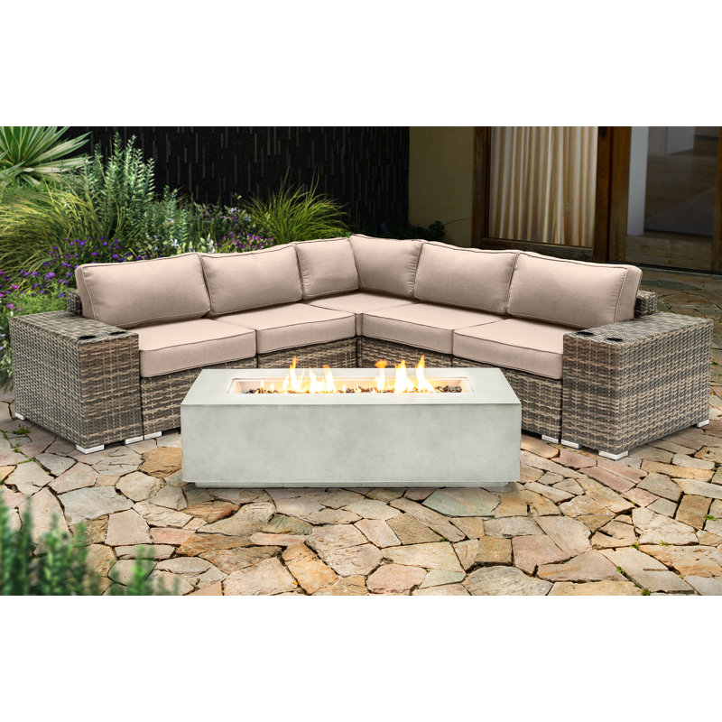 Ensemble de conversation pour 4 personnes avec foyer et coussins Sunbrella Dzheni, Beige