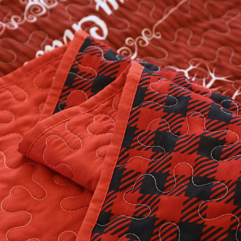 Janaid Red Microfiber Reversible Quilt Set Chritmas Bedding Set, Queen Quilt + 2 Standard Shams