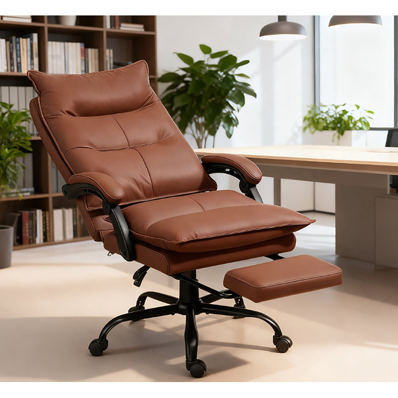 Luxueux fauteuil inclinable de bureau en cuir brun avec repose-pieds - réglable et parfait pour la détente au bureau