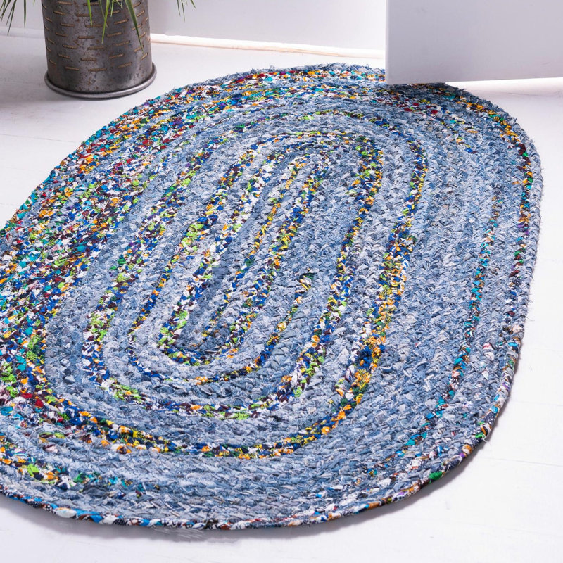 Tapis bleu tressé à la main Tullie, Ovale 3 pi 3 po x 5 pi 1 po