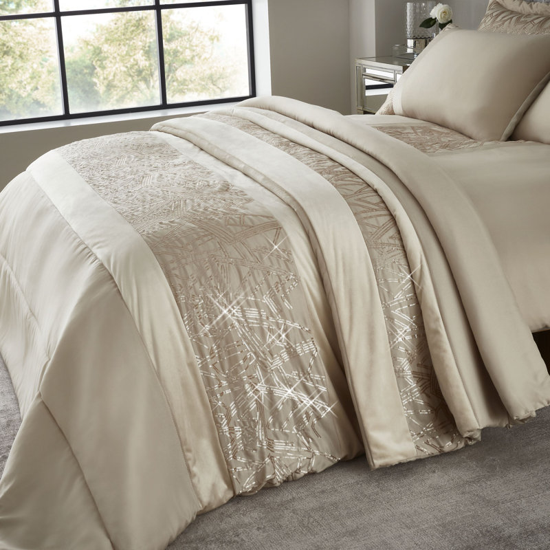 Velvet Sparkle Bedspread