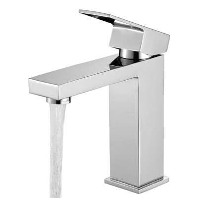 Single-handle Bathroom Faucet with Drain Assembly