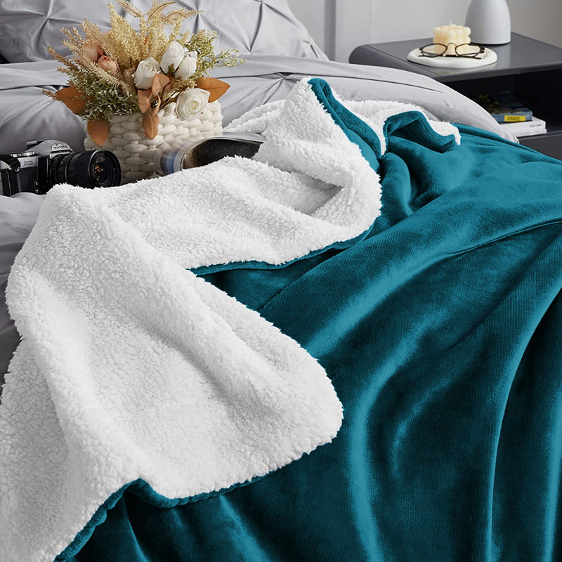 Formaran Sherpa Fleece Fur Thick Reversible Blanket Throw, W130 x L150cm, Teal