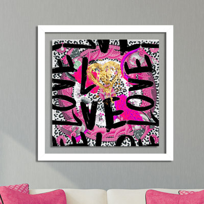 «Love Me in Pink», impression