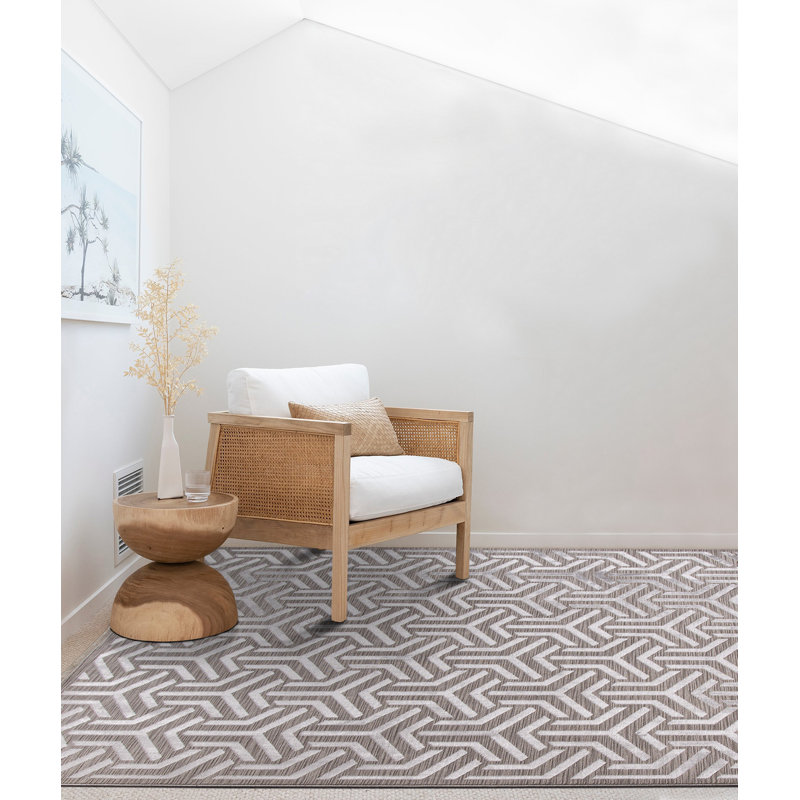 Mackeyla Geometric Indoor Rug, Runner 2'7" x 9'11"
