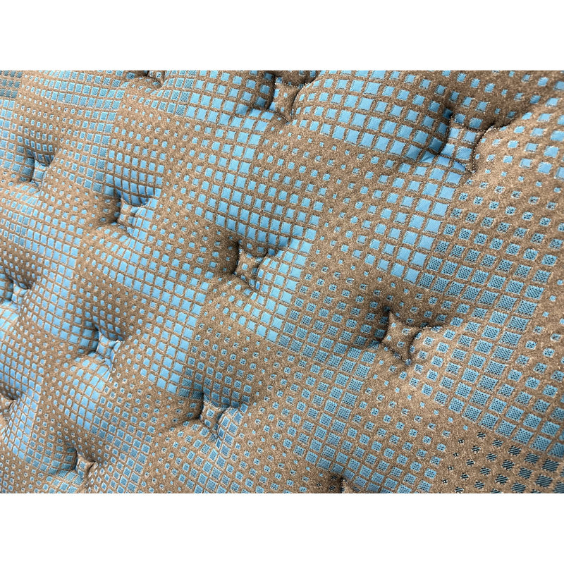 Très grand matelas 13 po avec technologie de refroidissement double et mousse moyenne pour un sommeil équilibré et reposant