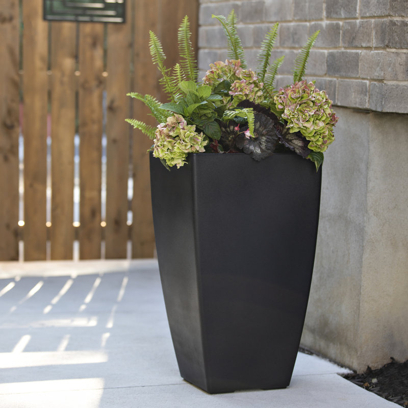Grand pot à fleurs 26 po Kobi, Noir