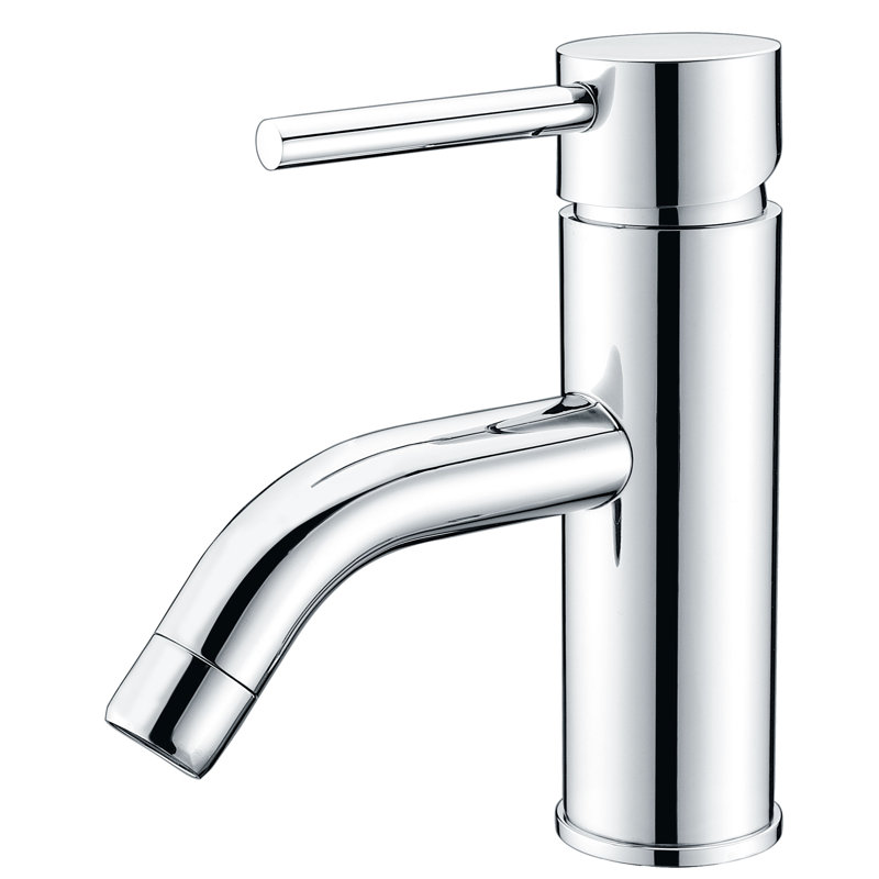 Polished Chrome Single-Handle Bathroom Faucet with Drain Assembly