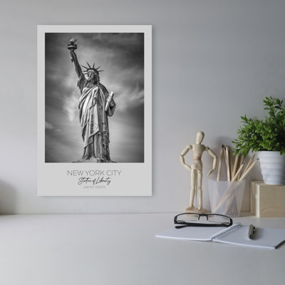 Statue de la liberté, architecture abstraite contemporaine, art mural ville