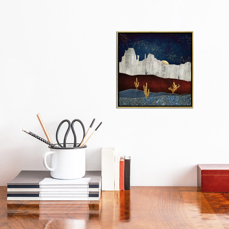 «Moonlit Desert» par Spaceécur Designs - impression, H 26 po x l 26 po x P 1,5 po, Toile encadrée d'or, Pas de tapis