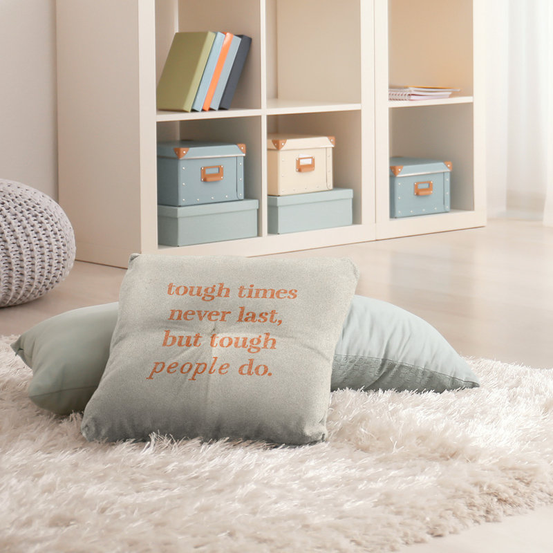 Coussin intérieur/extérieur robuste times, Blanc / orange, H 26 po x l 26 po