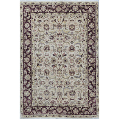 Tapis beige noué à la main de haute qualité
