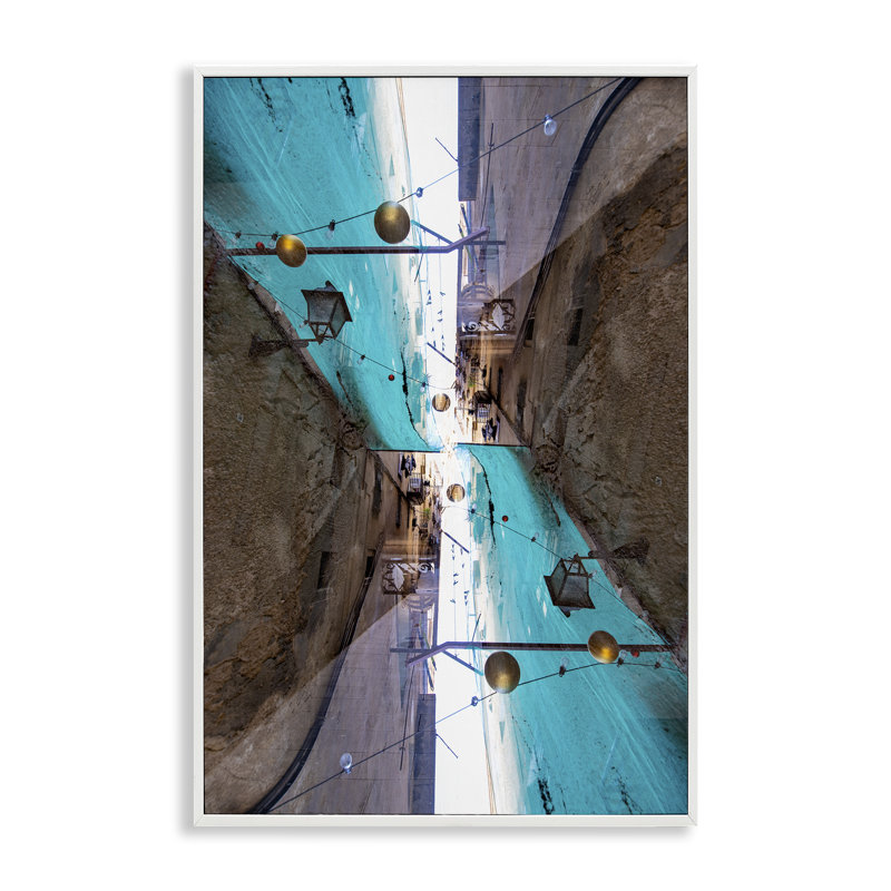 Giclée urbaine encadrée, conception par Robin Vandenabeele, H 30 po x l 20 po, Estampe numérique encadrée blanc bord de mer