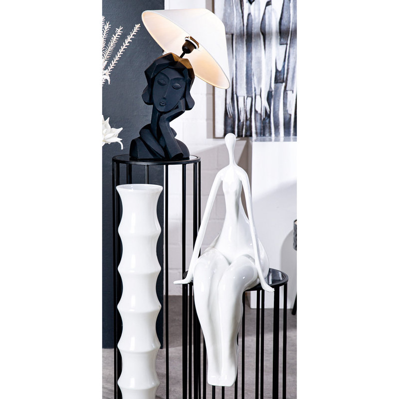 Cardis People Statue
