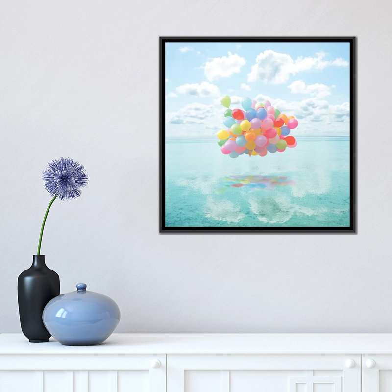 Dancing on Water par Erin Summer-impression d’art graphique, H 18 po x l 18 po x P 1,5 po, Toile avec cadre noir