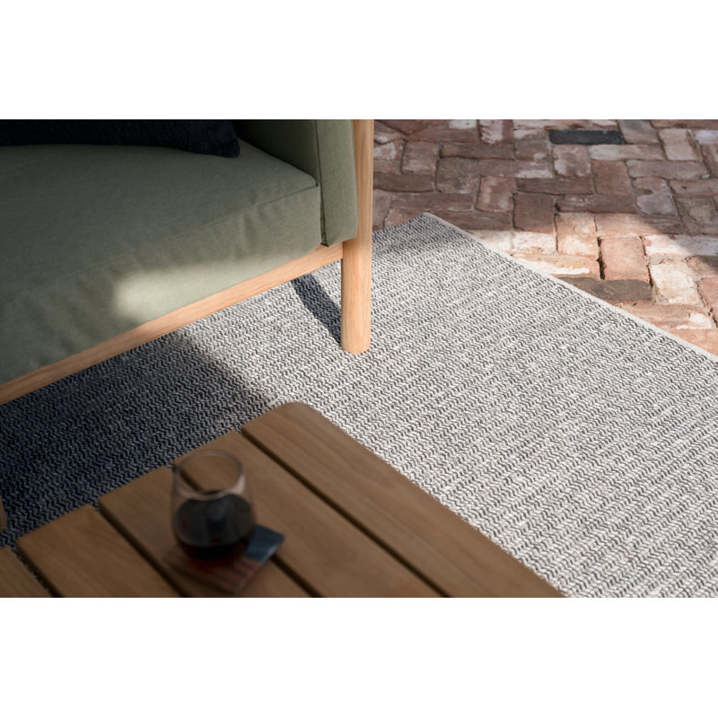 Outdoor Area Rug in Pepper, Rectangle 8' x 10'