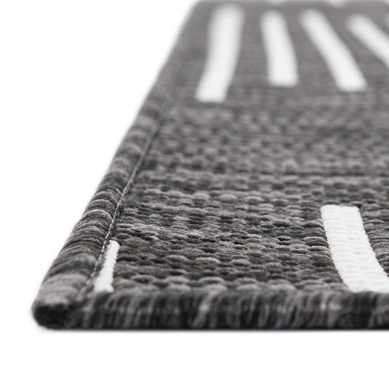 Striped Indoor / Outdoor Rug, Square 7'1"