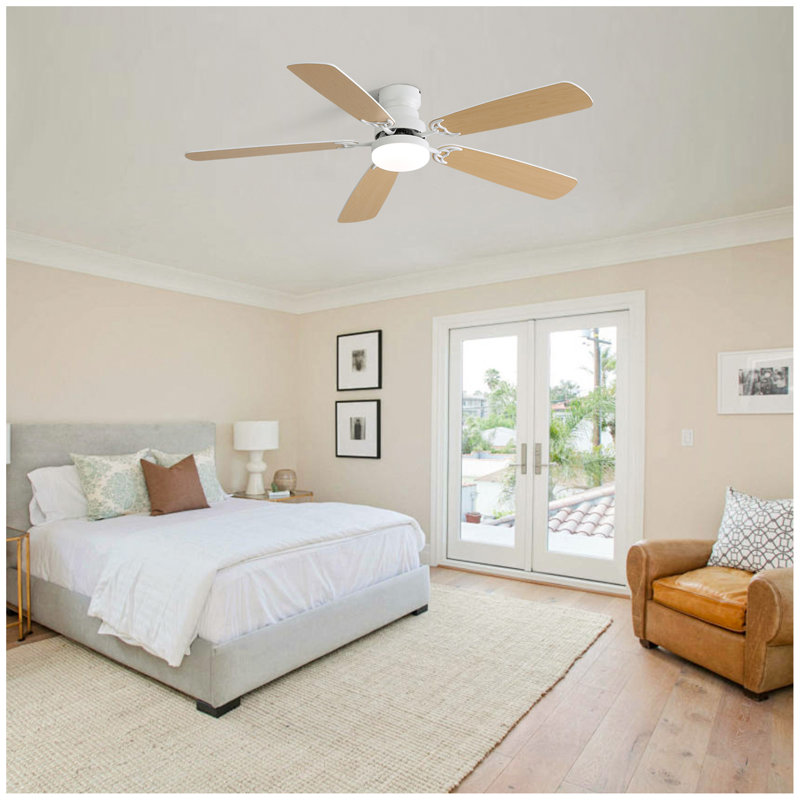 Ventilateur de plafond 52 pouces avec lumière à DEL à intensité variable, 6 vitesses, 5 pales, moteur à courant continu pour l'intérieur