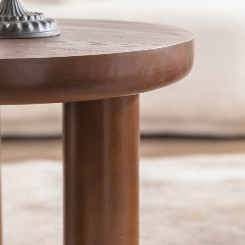 Table de bout 23,6 po 23 po, Noyer / Noyer