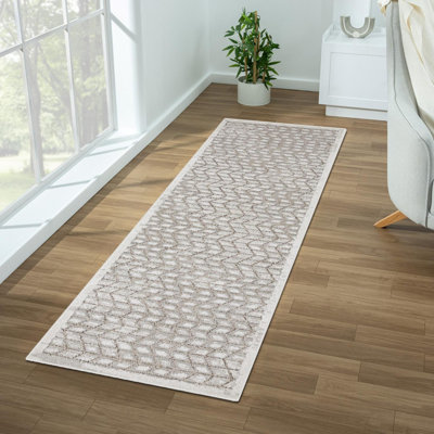 Tapis géométrique à chevrons