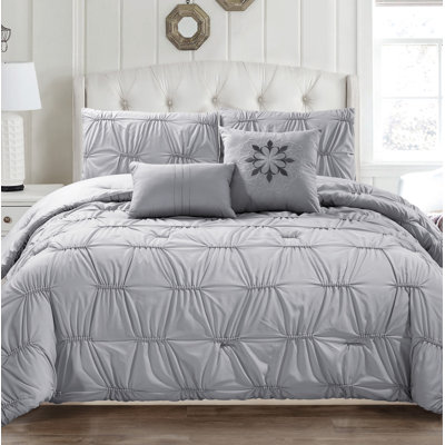 Akita Flannel Comforter