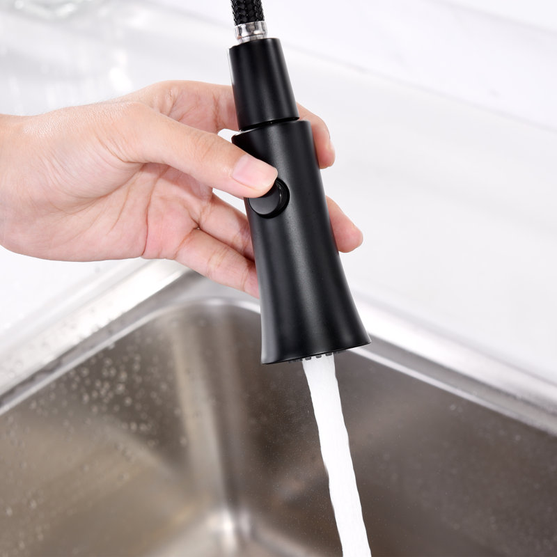 Pull Down Single Handle Kitchen Faucet, Matte Black