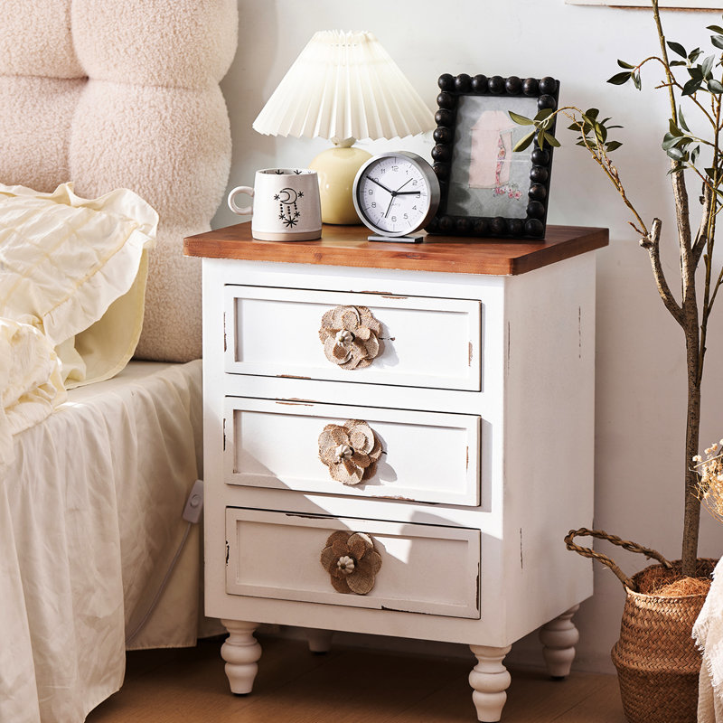 13.75 " W Bachelor's Chest Nightstand