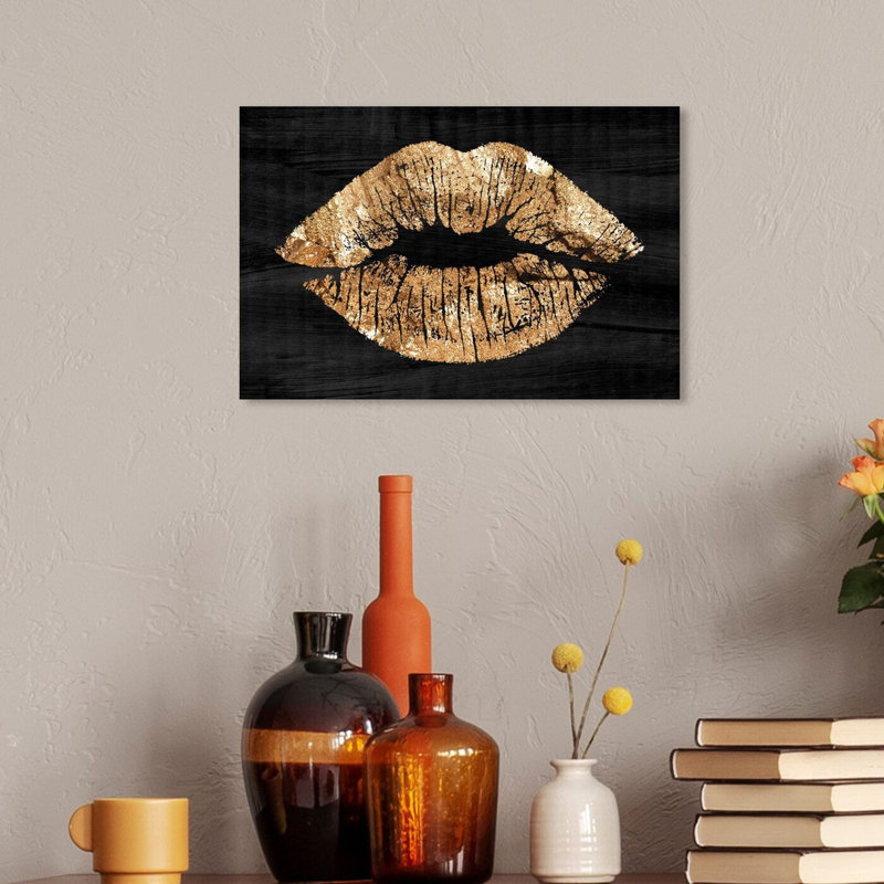 Solid Kiss Night Print