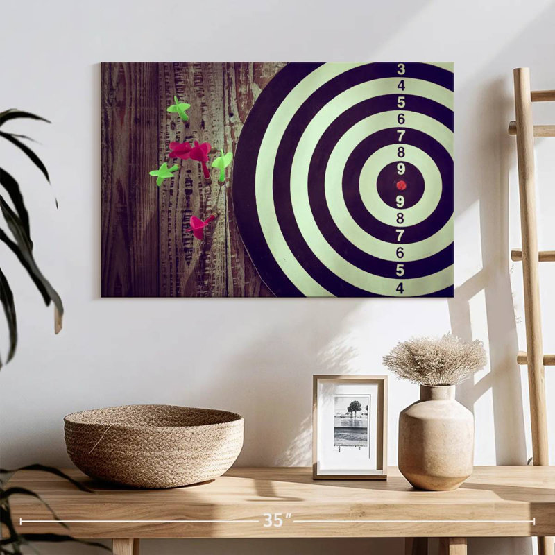 Senne Darts, 16" H x 24" W