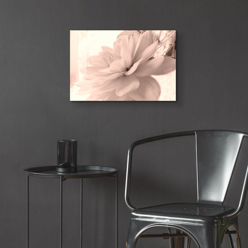 "Pink Dahlia 1" par Judy Stalus