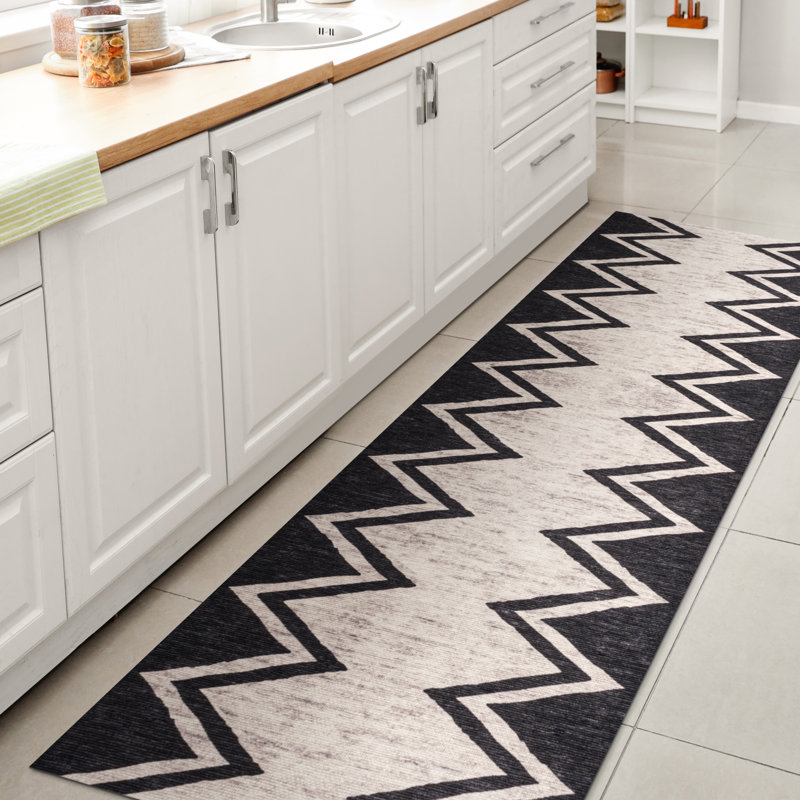 Bonnes Modern Chevron Border Machine-Washable Ivory/Navy Rug, Runner 2' x 8'
