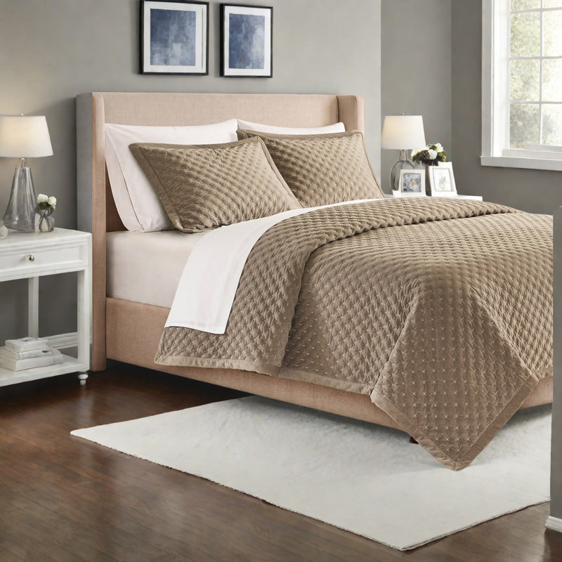 De literie en velours pour très grand lit, couvre-lit matelassé taupe pour chambre à coucher moderne