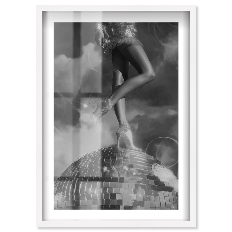 «Disco Angel Shadowbox Print» par Notoriart, H 46 po x l 31 po, Blanc