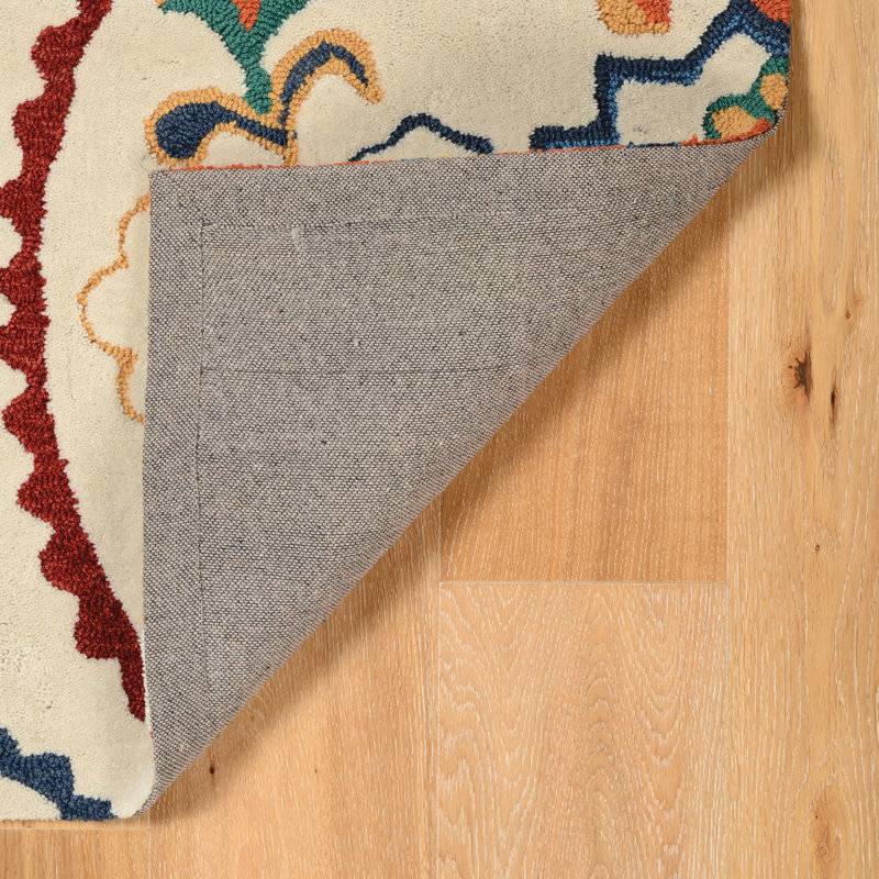 Equelle Hand Tufted Floral Indoor Rug, Rectangle 1'10" x 2'10"