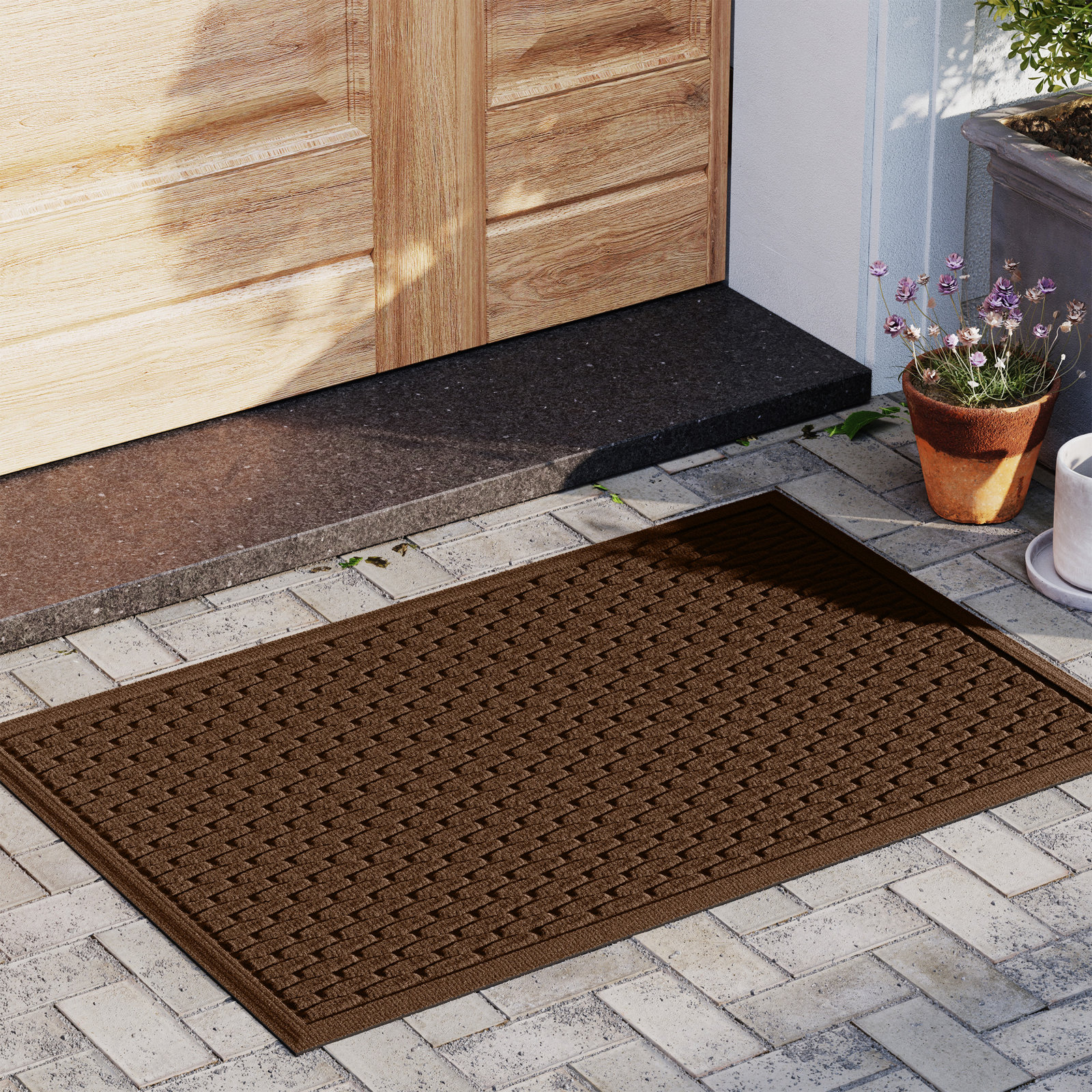 WaterHog Hamption 23 in. x 35 in. Indoor Outdoor Door Mat, Brown