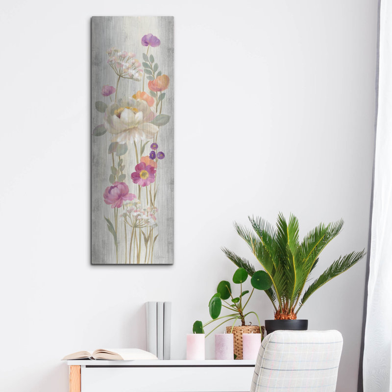 «Retro Floral II» par Silvia Vassileva, H 36 po x l 12 po
