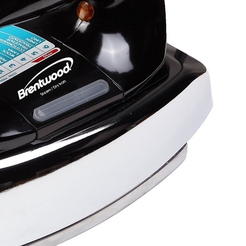 Brentwood Black and Chrome Classic Steam Iron