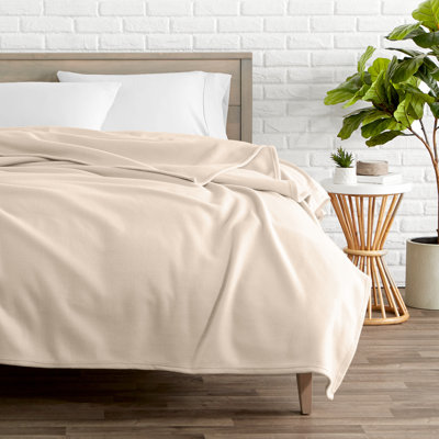 Lightweight Polar Fleece Blanket