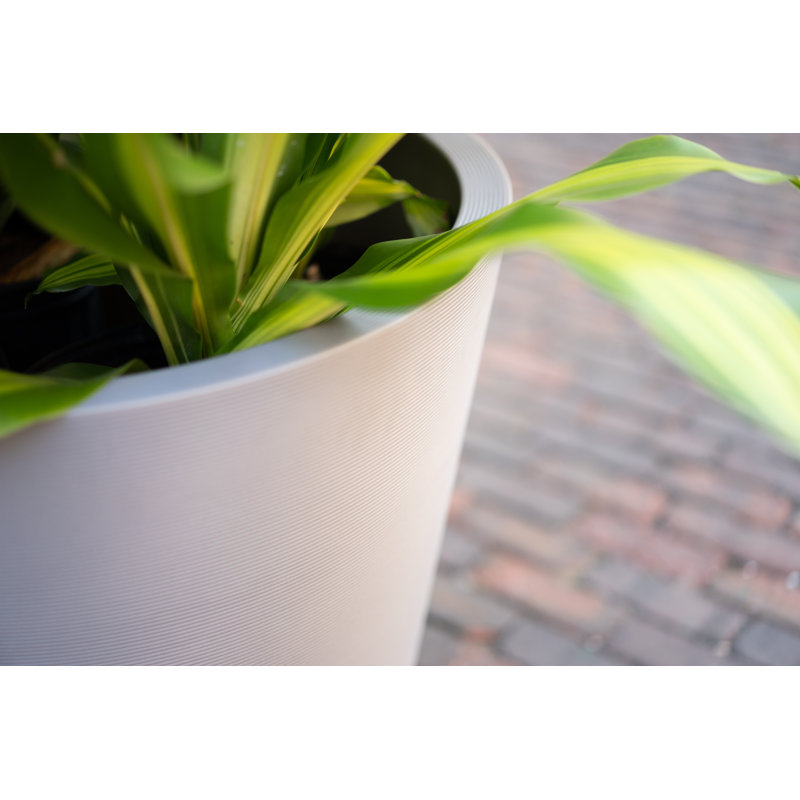 Pro Series Curve Thirty Planter, Gray