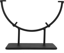 Anabiah Metal Plate Stand 1