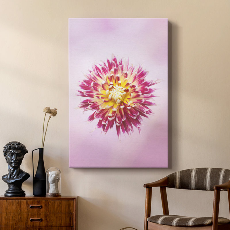 Exotic Flower Burst I - galerie sur mesure, H 18 po x l 12 po