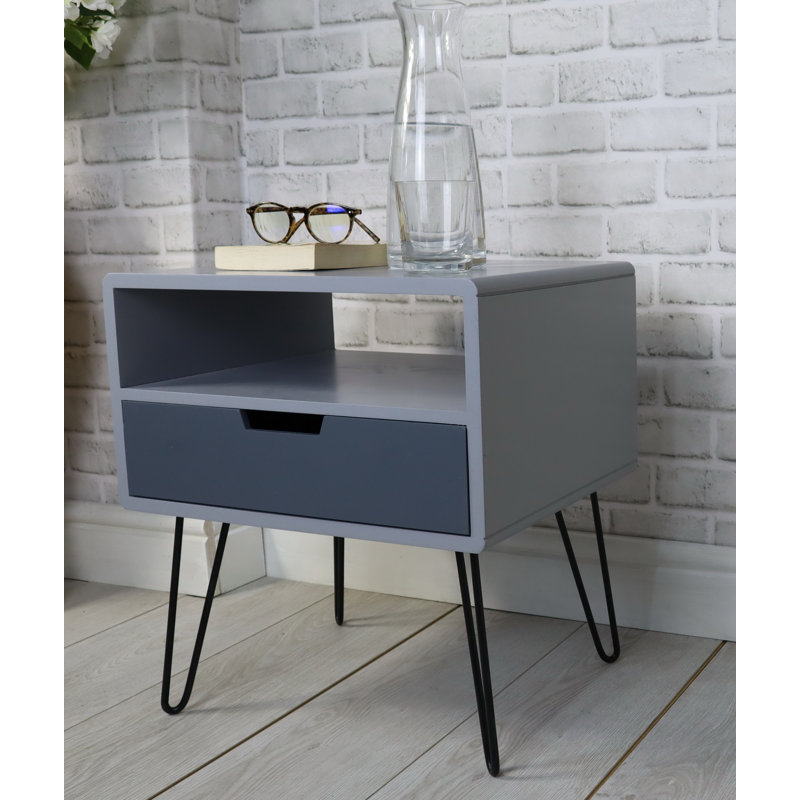 Beechmeadow 45cm W Metal Bedside Table