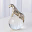 Jaguar sur une sphère de cristal-64095200