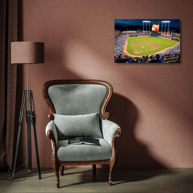 Kauffman Stadium, H 12 po x l 18 po
