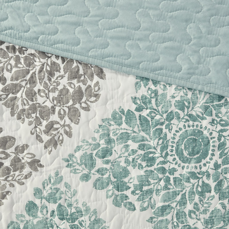 Mitchell 6-Piece Reversible Quilt Set and Coordinating Throw Pillows, Full/Queen Quilt + 5 Additional Pieces, Aqua