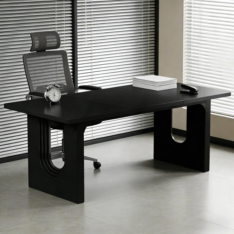 Bureau élégant, table de bureau, bureau de direction