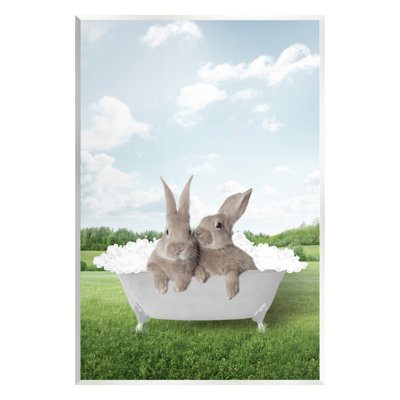 «Bubble Bath In Field On MDF» par impression à lettres et doublée