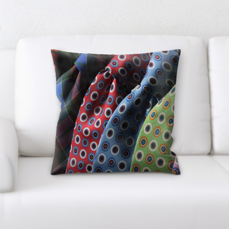 Coussin neckties